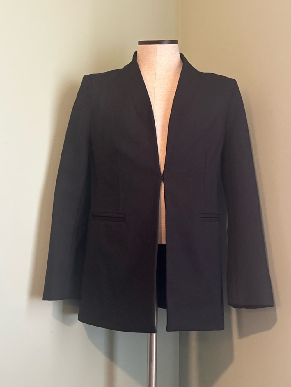 NWT! Banana Republic Black Ponte Collarless Blazer 531171 📊 - Picture 10 of 16